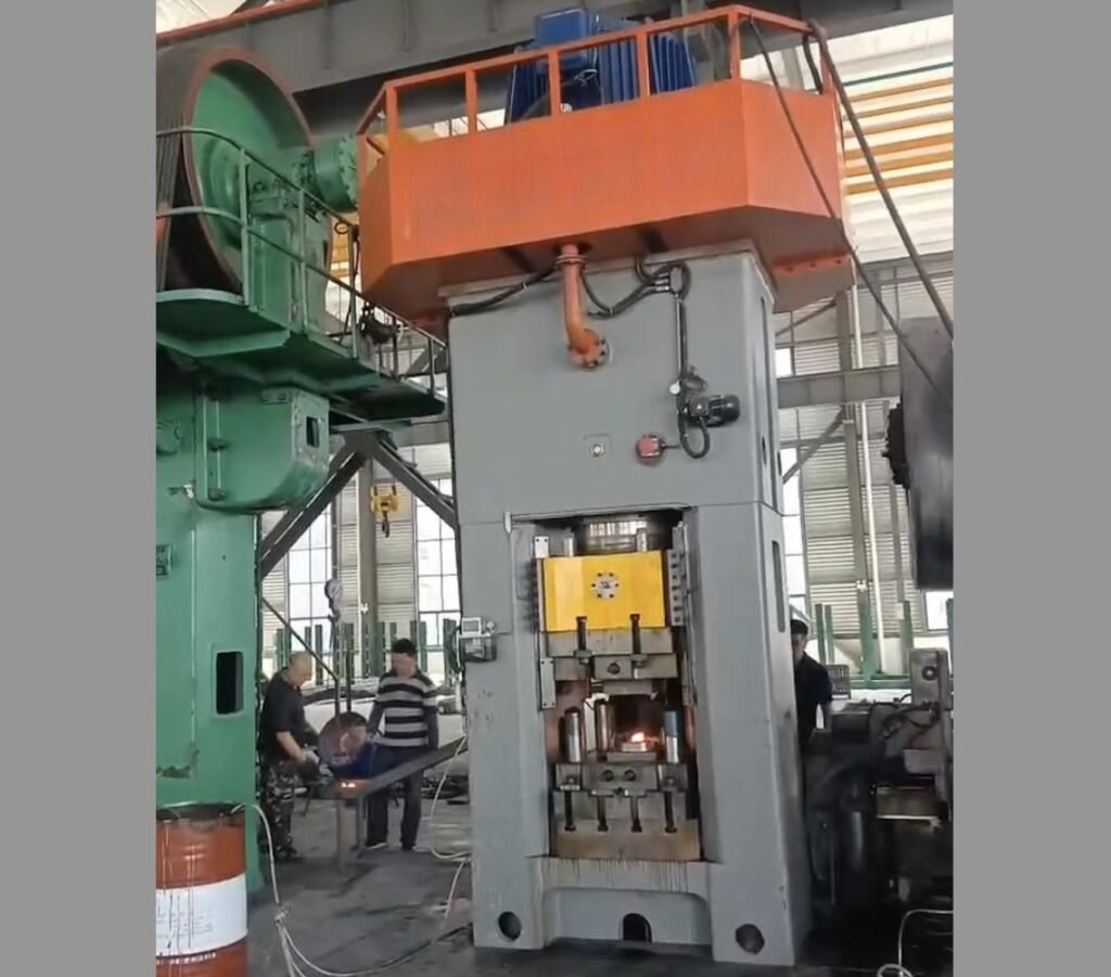 2000T direct drive press machine 3